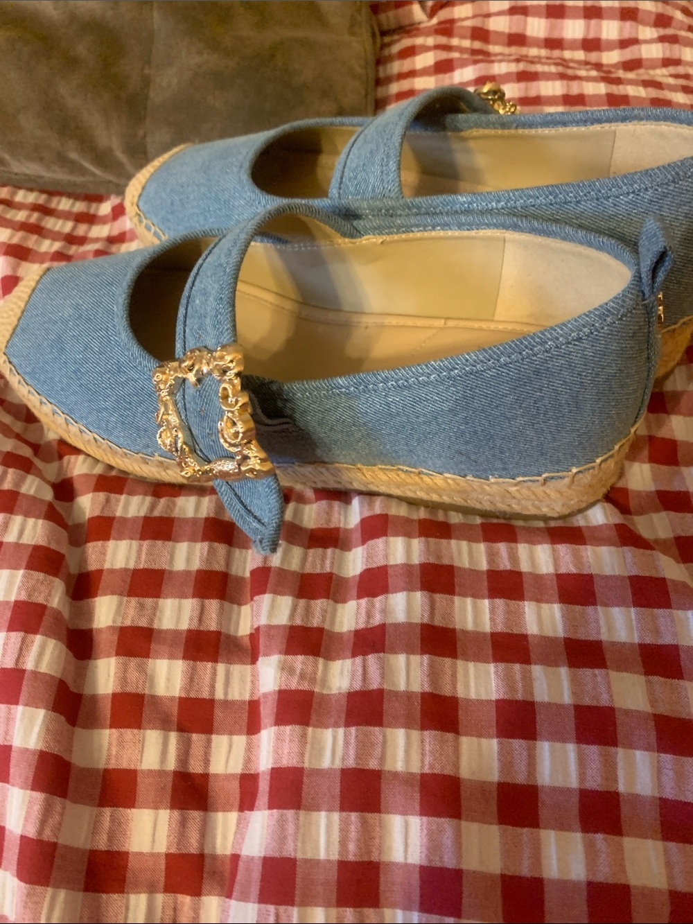Summer shoes